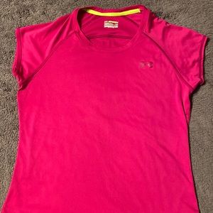 Women’s Under Armour Green Semi-Fitted Short Sleeve Shirt